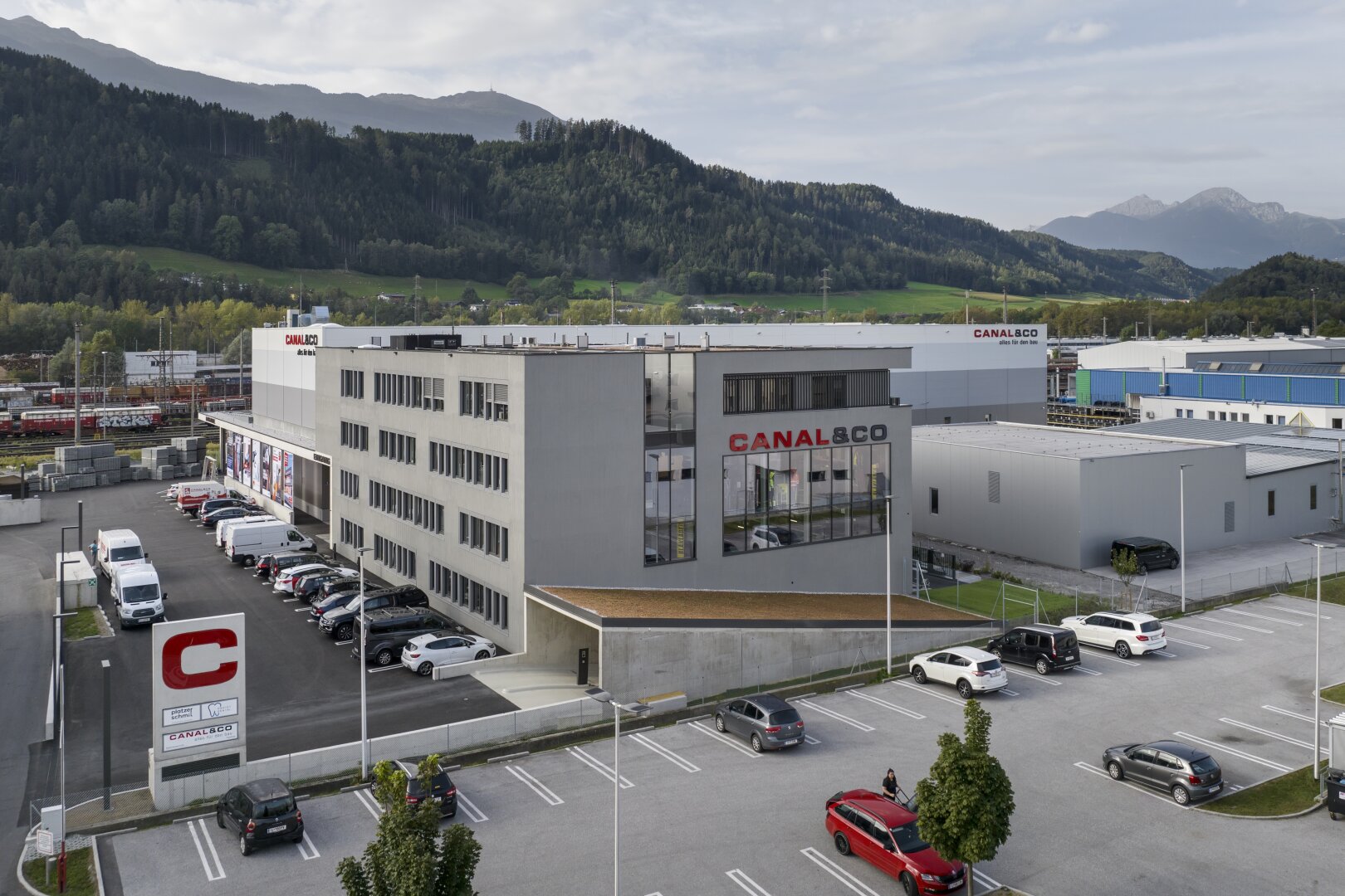 Neuwertige Bürofläche – Hall in Tirol – Top Lage – Top Ausstattung – Top Ausblick!